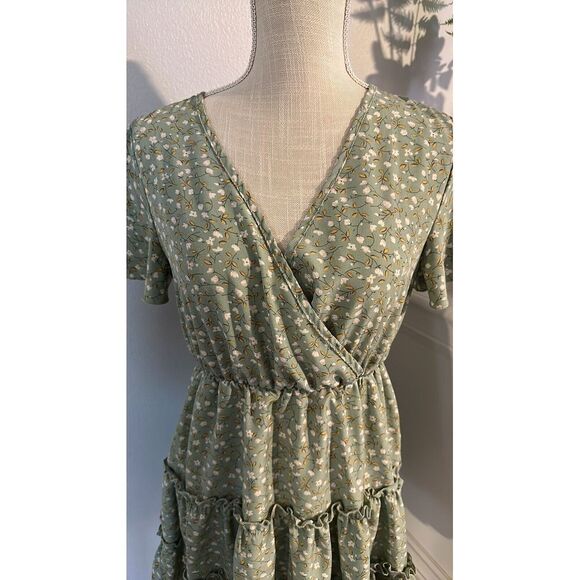 Womens Shein Green Floral Dress Size Small EUC - Picture 2 of 4